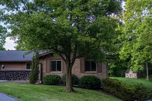 2564 Rustling Brook Ln, Beavercreek, OH 45434 - Photo 2