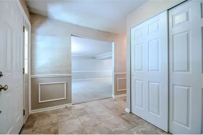543 Deptford Avenue, Washington Twp, OH 45429 - Photo 6