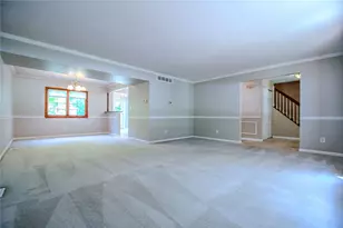 543 Deptford Ave, Washington Twp, OH 45429 - Photo 8