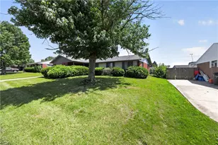 7924 Blackshear Dr, Huber Heights, OH 45424 - Photo 2