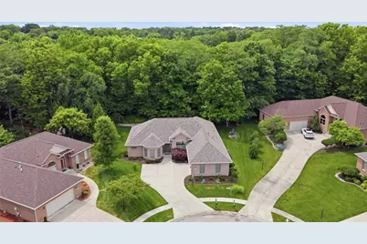 1901 N Regent Park Drive, Bellbrook, OH 45305 - Photo 2