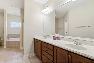 1901 N Regent Park Drive, Bellbrook, OH 45305 - Photo 32