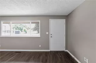 4450 Lambeth Dr, Huber Heights, OH 45424 - Photo 8
