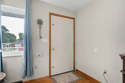 5607 Greencrest Drive, Dayton, OH 45432 - Photo 8