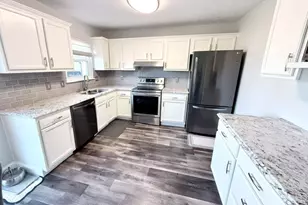 877 Trails End Dr, Liberty Township, OH 45050 - Photo 2
