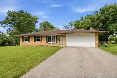 8032 Washington Park Drive, Miamisburg, OH 45459 - Photo 2