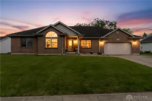 1185 Huron Ct, Sidney, OH 45365 - Photo 2