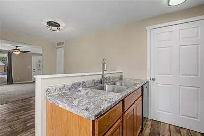 4817 Lodgeview Drive, Huber Heights, OH 45424 - Photo 16