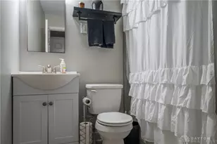 605 Mercury Dr, Cincinnati, OH 45244 - Photo 20