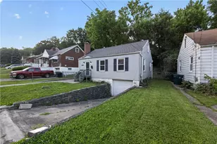 713 Flintridge Dr, Fairborn, OH 45324 - Photo 2