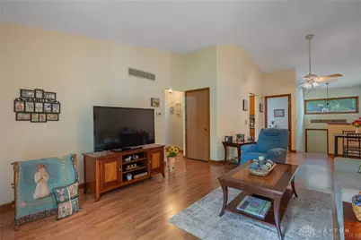 546 Kyle Lane, Fairborn, OH 45324 - Photo 6