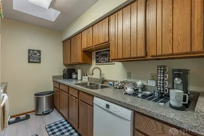 546 Kyle Lane, Fairborn, OH 45324 - Photo 14
