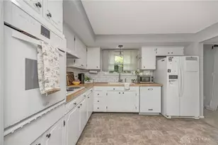 7439 Barr Cir, Dayton, OH 45459 - Photo 12