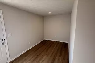 4028 Hemlock Ct, Huber Heights, OH 45424 - Photo 4