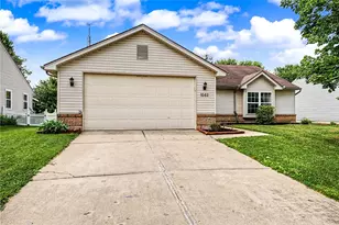 1562 Farrington Dr, Kettering, OH 45420 - Photo 2