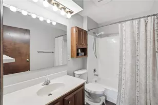 2033 Meadowside Ln, Washington Twp, OH 45458 - Photo 34