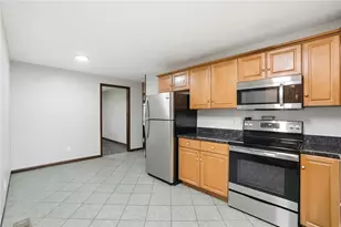 2033 Meadowside Ln, Washington Twp, OH 45458 - Photo 14