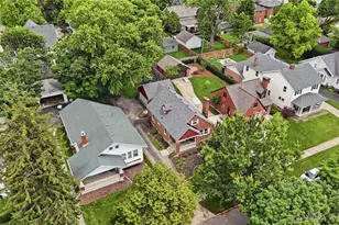 211 Wiltshire Blvd, Oakwood, OH 45419 - Photo 2