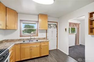 1914 Elmsford St, Springfield, OH 45506 - Photo 8