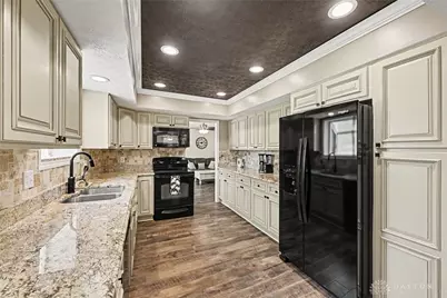 907 Debbie Court, Clayton, OH 45415 - Photo 10