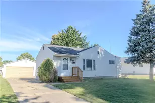 345 Murchison Ln, Riverside, OH 45431 - Photo 2