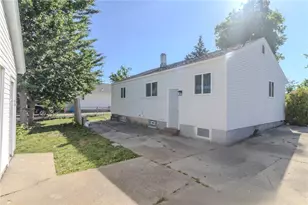 345 Murchison Ln, Riverside, OH 45431 - Photo 4