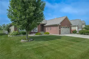 4049 Spicebush Dr, Tipp City, OH 45371 - Photo 2