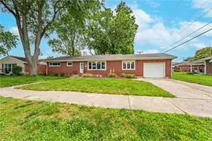 23 Dronfield Rd, Troy, OH 45373 - Photo 2