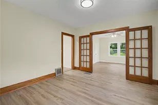 2041 Mayfair Rd, Dayton, OH 45405 - Photo 12