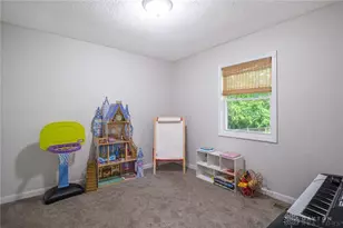 4381 Silverberry Ave, Dayton, OH 45424 - Photo 10