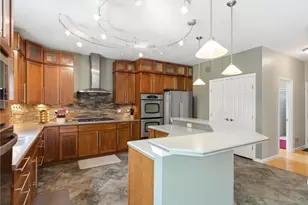 12196 Kilbride Dr, Cincinnati, OH 45251 - Photo 16