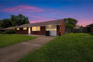 1855 Mattis Dr, Miami Township, OH 45439 - Photo 2