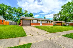 741 Homeway Dr, New Lebanon, OH 45345 - Photo 2