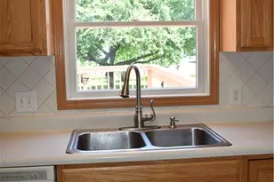 2284 Katherine Blvd, Bethel Twp, OH 45341 - Photo 8