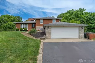 1182 Westridge Rd, Washington Twp, OH 45459 - Photo 4