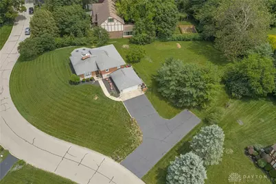 1182 Westridge Road, Washington Twp, OH 45459 - Photo 2