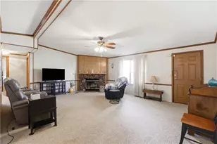 225 Heather Ln, Fairborn, OH 45324 - Photo 4