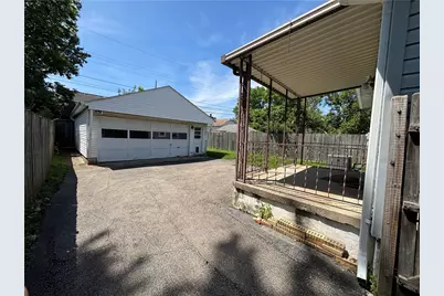 2357 S Smithville Road, Dayton, OH 45420 - Photo 14