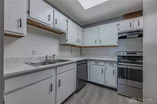 7745 Essington Cir, Centerville, OH 45459 - Photo 6