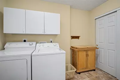 5051 Twin Lakes Circle, Clayton, OH 45315 - Photo 16