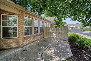 5051 Twin Lakes Cir, Clayton, OH 45315 - Photo 4