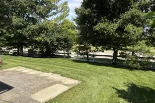2562 King Arthur Wy, Beavercreek, OH 45431 - Photo 32
