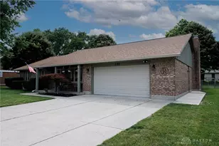 281 Scott Dr, Englewood, OH 45322 - Photo 2