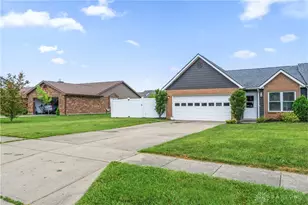 3859 Butterfield Dr, Beavercreek, OH 45431 - Photo 2