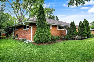 4800 Rolling St, Miami Township, OH 45439 - Photo 4