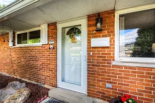 4800 Rolling St, Miami Township, OH 45439 - Photo 6