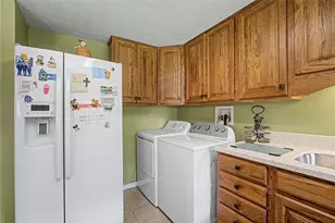 4800 Rolling St, Miami Township, OH 45439 - Photo 14