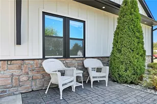 137 S Waynesville Rd, Oregonia, OH 45054 - Photo 2