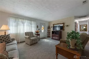 837 Colorado Dr, Xenia, OH 45385 - Photo 2