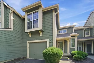 176 Queens Crossing, Washington Twp, OH 45458 - Photo 2